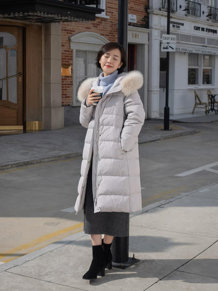 美眉 冬季外出穿“羽绒服”，这才是最佳穿法，实用百搭又气质