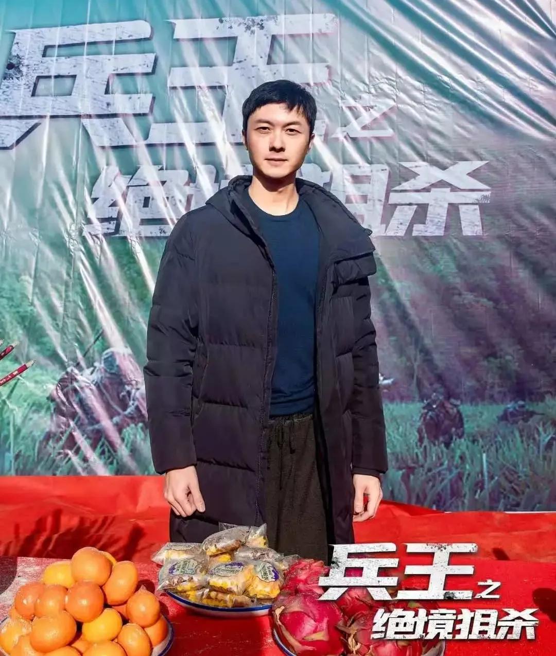 电影|万国影视参演王浩信军事动作电影《兵王之绝境狙杀》定档12月21日！