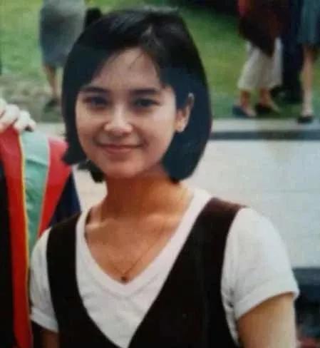 因为|从传奇港姐到“过街老鼠”,郭羡妮如何把大好前途“作没”的?