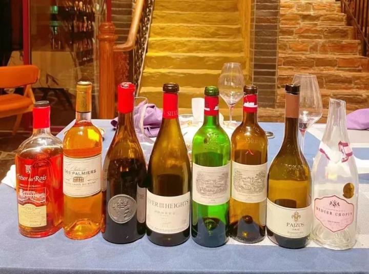 社交能力|中喜酒业:自恋者会消费更多的葡萄酒?你怎么看?