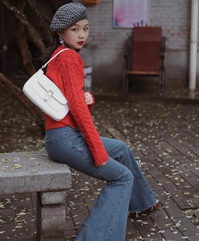 毛衣 今年流行的“红色毛衣”，如何搭配才显高级气质？