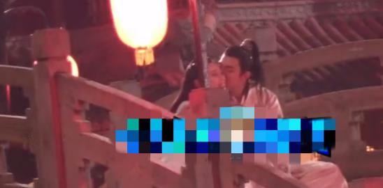 什么|冯绍峰当她的面抽烟，金瀚和她拍吻戏前也抽烟，这个女演员有点惨