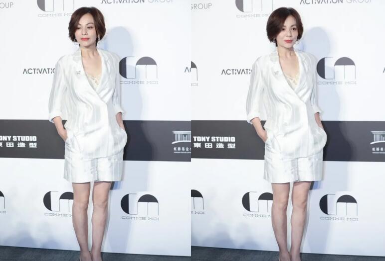 链条 王琳也太爱美了,51岁穿金属链条裙赴宴会不惧冷,曲线成熟真窈窕