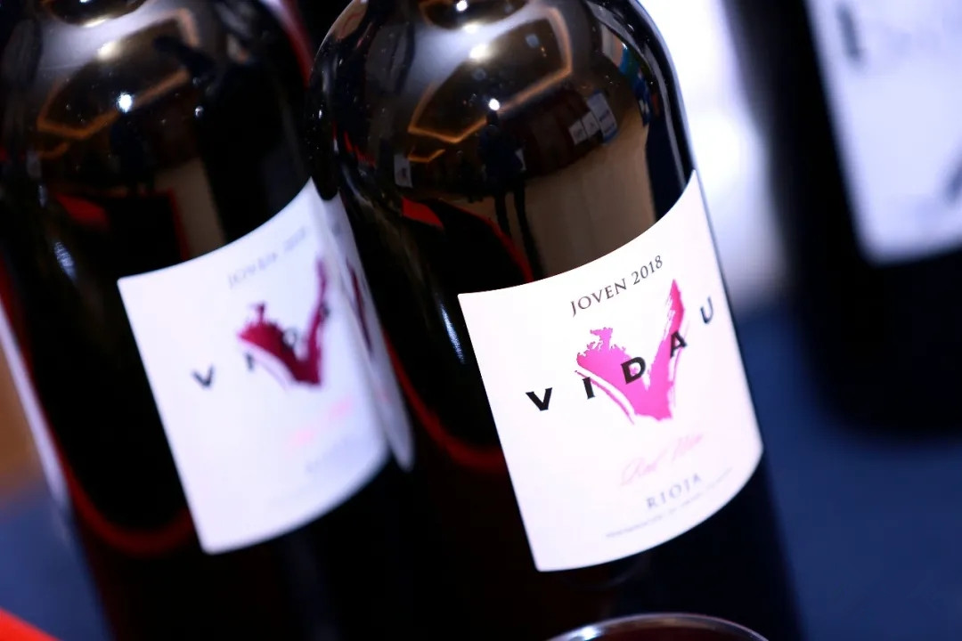 企业|西班酒业再度荣膺2021世界旅游文化小姐湖南总决赛唯一指定葡萄酒!