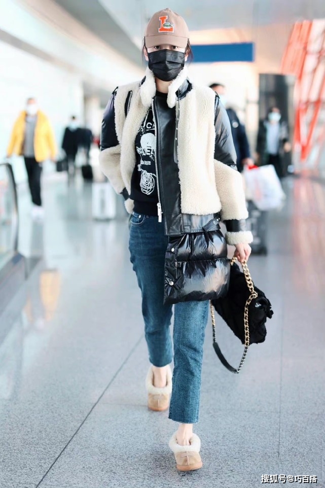 宋佳 好久不见的宋佳终于来喽!机场私服穿搭又酷又保暖,格调真高级