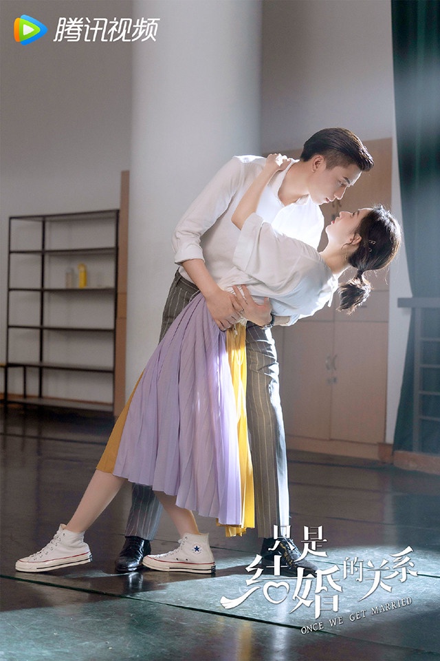 虽然又是老掉牙的「先婚后爱」套路,但许多网友都推这部小甜剧,王玉雯