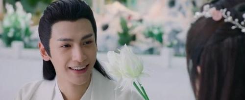 因为|良言写意:罗云熙瘦到脱相,面部瘦削气色差,小鱼仙倌滤镜尽失