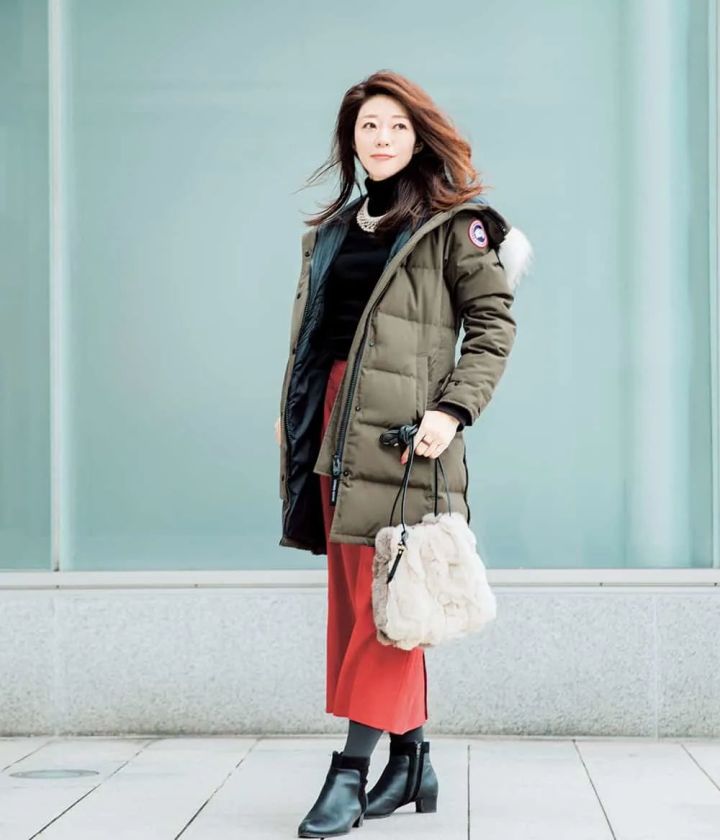 黑色 普通人穿棉衣参考来了 棉服这么穿不臃肿