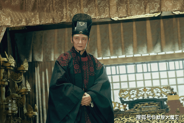 徐凤年|腾讯爱奇艺又“撞档”，新剧上线仅隔1天，都市谍战对决武侠古装