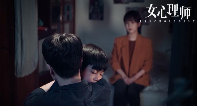 因为|《女心理师》：真的不要被前两集劝退啊~后面很精彩的~