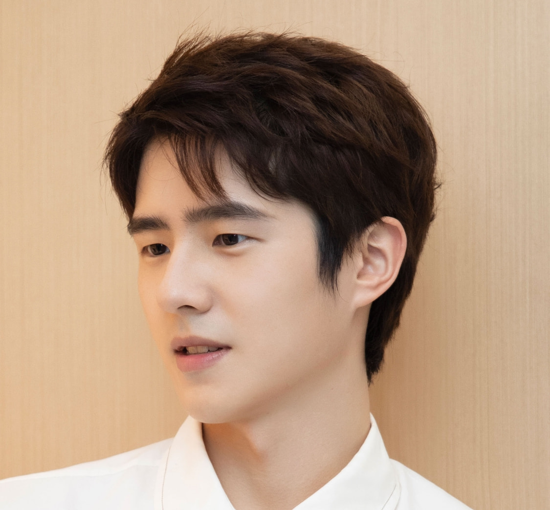 原创刘昊然文代会照片刷屏粉丝调侃在编相亲对象的天花板