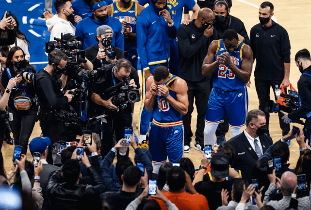 尼克斯|从瘦削少年到NBA历史三分王 库里的成功激励着所有追梦者