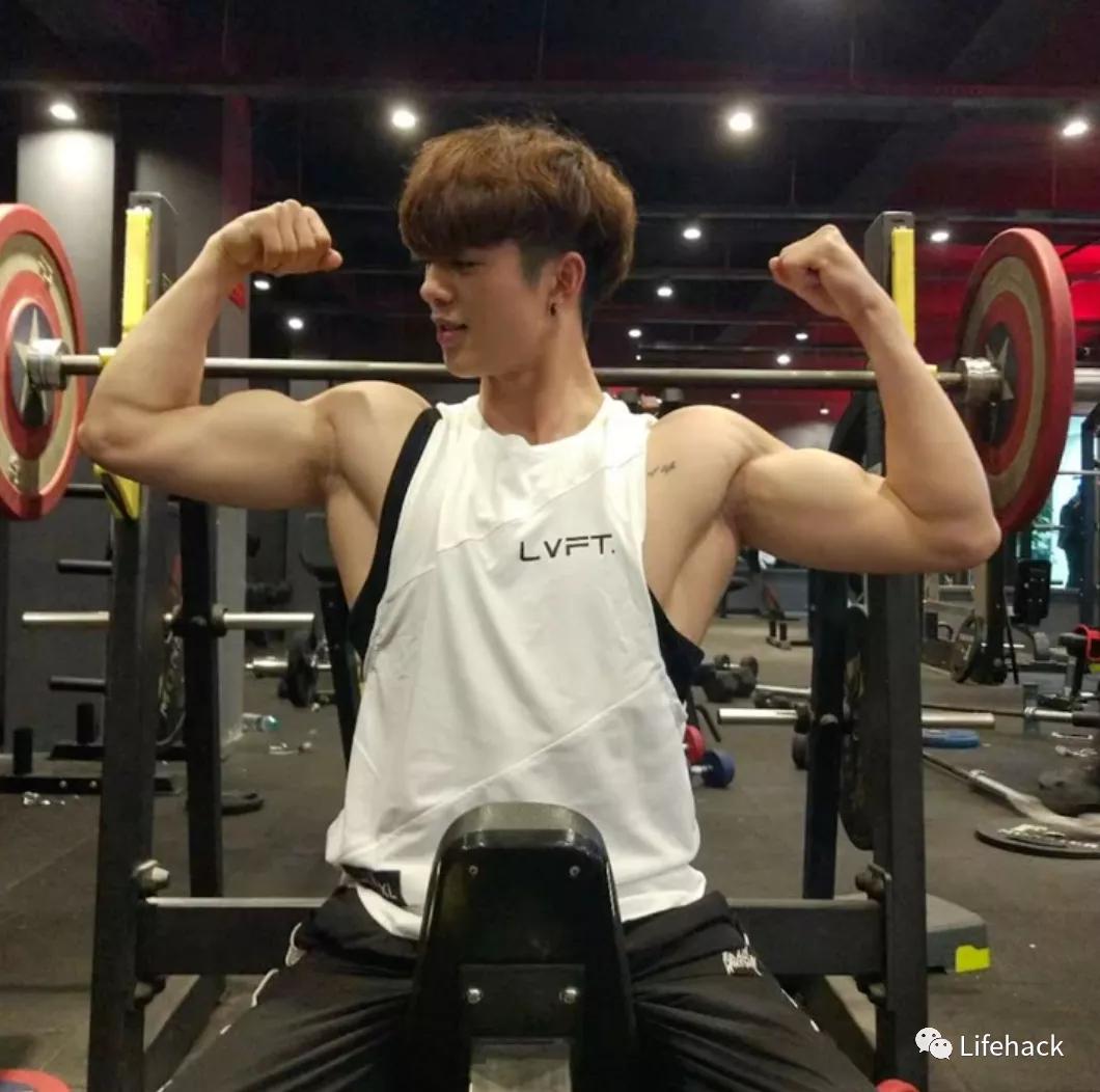 教练|上海教练因肌肉太大遭女生嫌弃，男生：好羡慕，想要