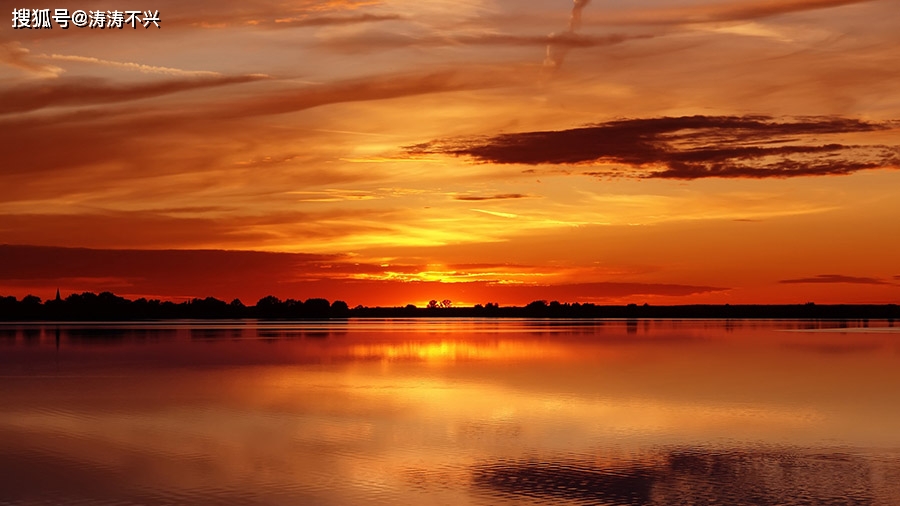 山上日落几点是最佳时间 e745344d8c6741de86fa0a037205bc31.jpeg