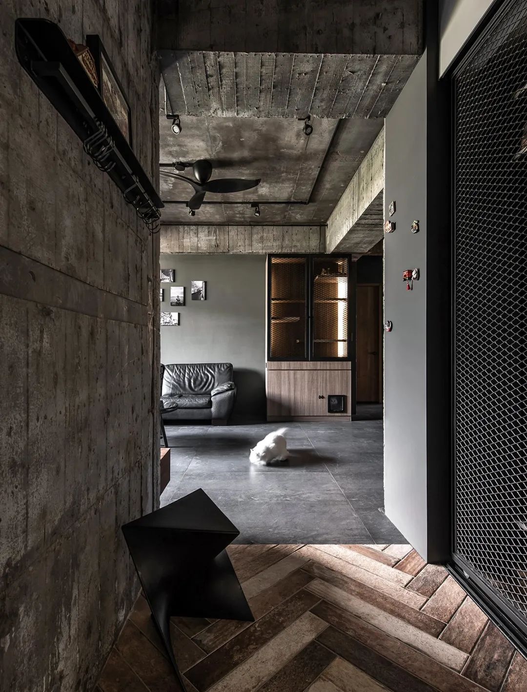 原创115㎡现代工业风极简的毛坯风高级灰的配色效果很独特
