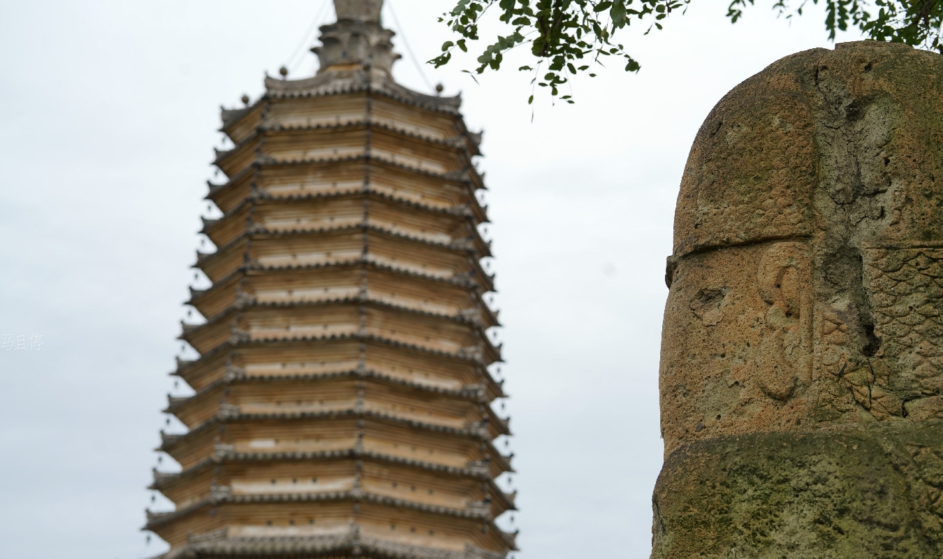 辽宁一小镇藏两座千年古塔，比浙江雷峰塔更古老，堪称国宝级文物