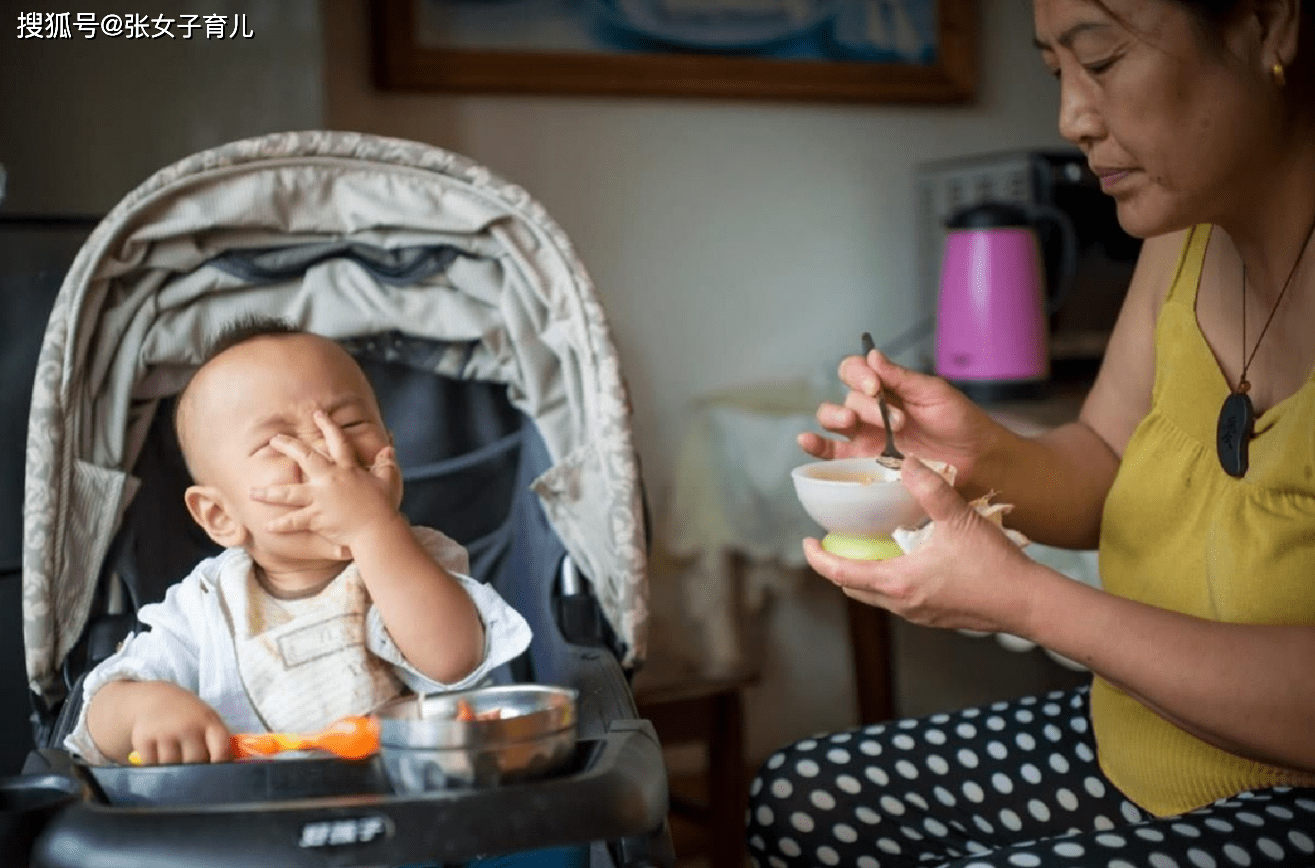 老人|奶奶每天让孩子早餐喝粥，儿媳意见大，儿科医生却夸娃娃早餐营养