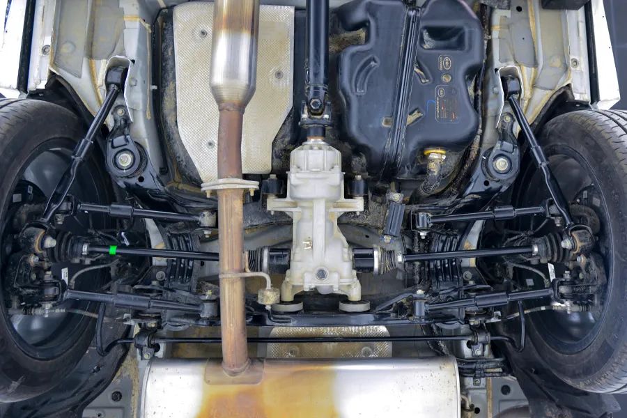 长安unik底盘拆解看看品质究竟如何