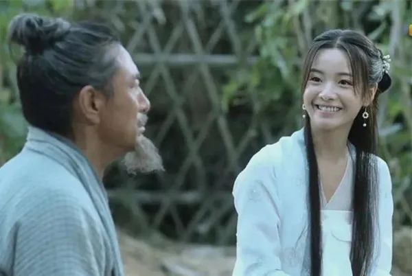 驯鹿|驯鹿娱乐：张若昀新剧女主，颜值路人，又一个资源咖！