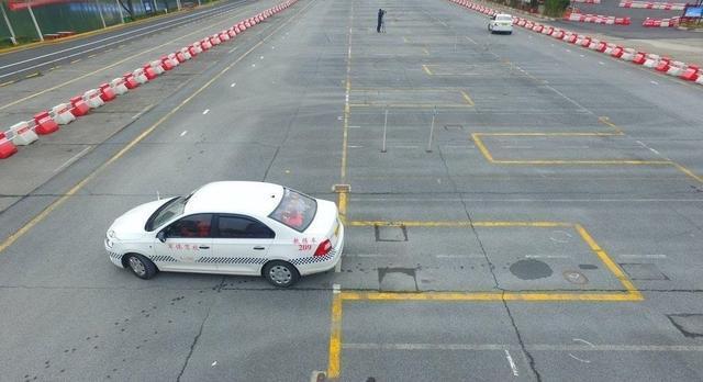 科目二考试倒车入库特别难不妨试试这些小技巧考试一把过