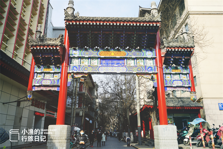 老西安才知道的烟火老街，竟是中国最古老的巷子？遍地美食和古迹