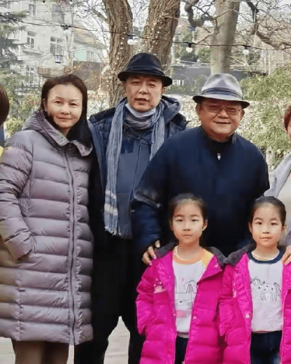 默默陪伴不求名分,十年仍未结婚_刘玉婉_争议_生活