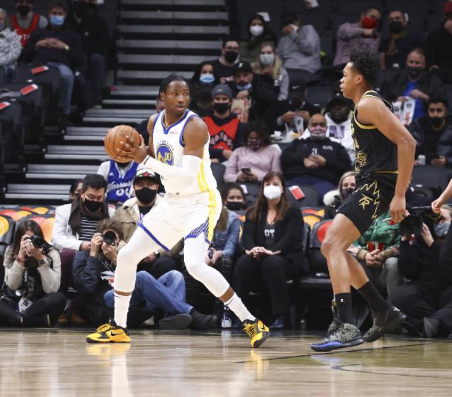 基石|隔人暴扣+三創(chuàng)生涯新高！19歲庫明加9球26分，勇士找到未來基石嗎