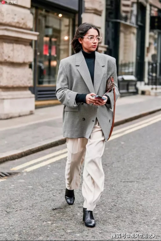 工装裤 答应我，这4款秋冬长裤一定要存，不露脚裸的穿搭，真时髦显瘦