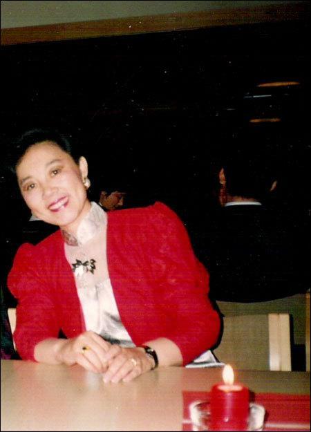 "阿庆嫂"洪雪飞:意外车祸离世,丈夫以特殊方式怀念她_京剧_刘弼汉