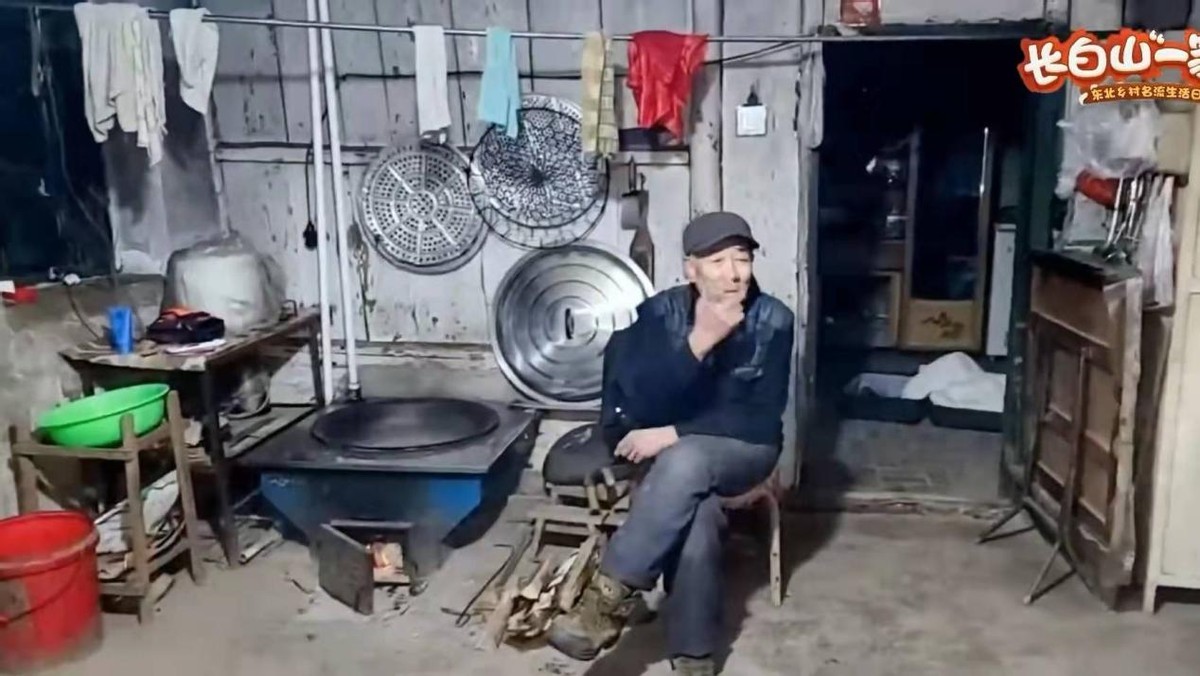 进行|斗鱼男主播集体做饭，火力堂主为老奶奶送祝福，大舅哥吐露心声