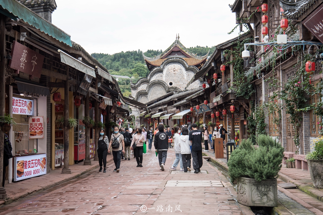 湖广|西部最大也是唯一的客家古镇，位于成都，从宋代美到现在