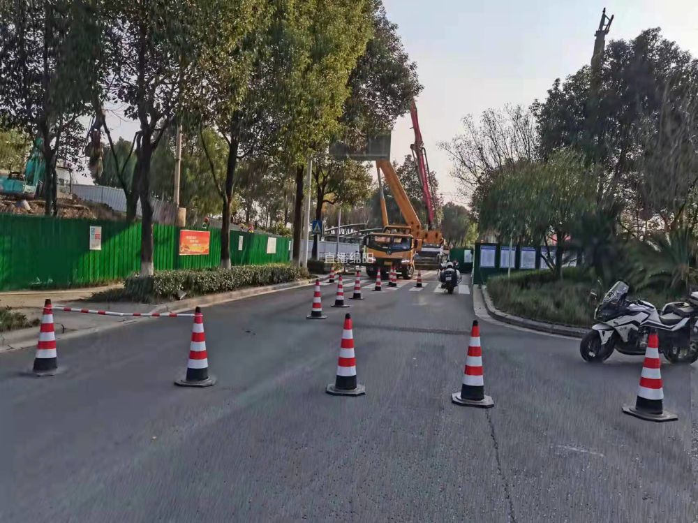 绵阳丨违规封路施工负责人被行政拘留