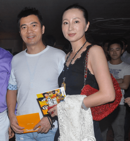 "名嘴"解说员黄健翔本该是人生赢家,却在抛妻弃子后一切都变了_孙颖