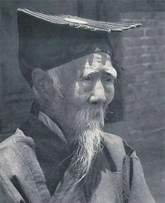 却被余秋雨污为罪人,专家:余欠他一个道歉_王园箓_敦煌莫高窟_文物