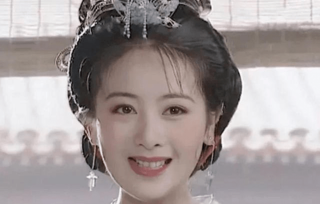 仙剑|新版《仙剑》花絮曝光,赵灵儿无辨识度,阿奴衣服红配绿被批太丑