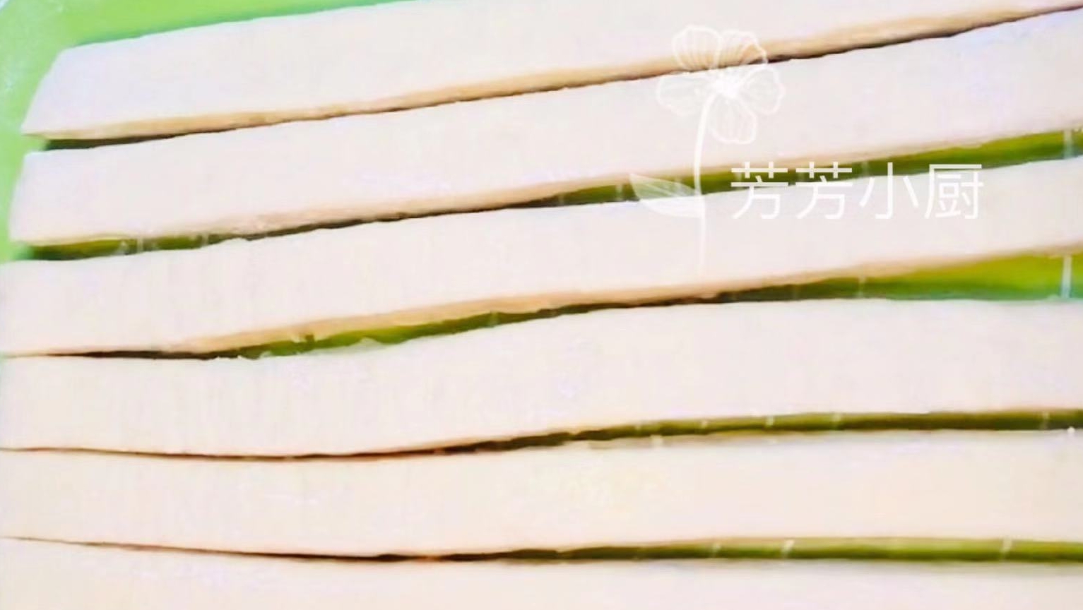 正方形|只需要一碗面粉2个鸡蛋,在家就能做零食,孩子喜欢比买的还好吃