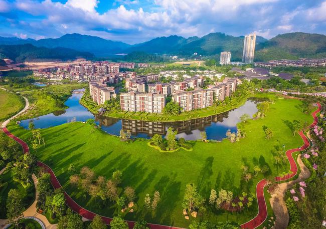 2021很多人问江门奥园泉林黄金小镇这个项目好不好看完你就有答案了