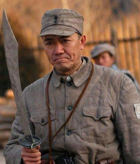 因为|当年《亮剑》剧组有多穷?李云龙当群演,连导演都被迫出演日军