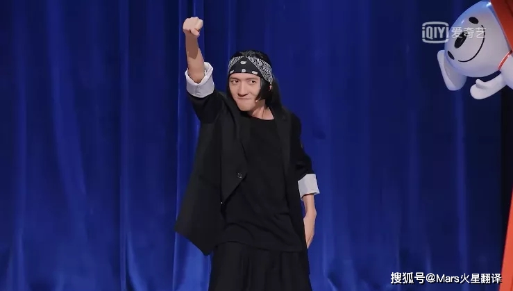 the|综艺《一年一度喜剧大赛》火出圈了!网友:好久没这么笑过了......