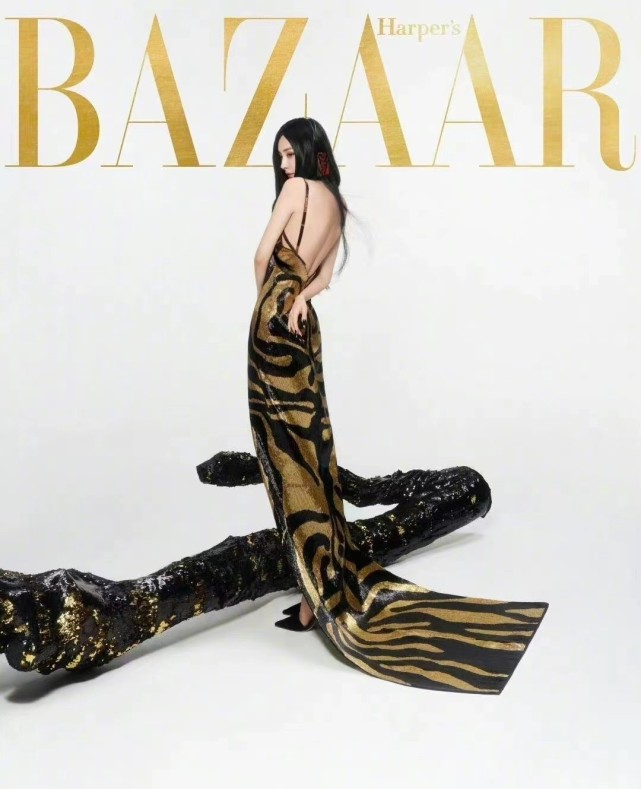 封神 杨幂新年造型惊艳曝光！穿“虎纹裙”封神太惊喜，虎年彻底开挂