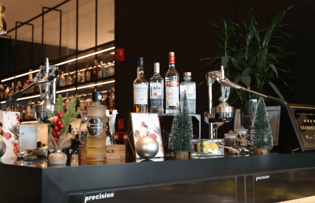 亮灯羙若生活宠粉福利：打卡广交会威斯汀，感受飘雪极光圣诞节