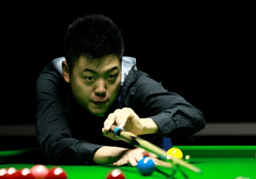逆转|中国名将3-1夺冠，梁文博轰单杆136-0，完胜小司机晋级优胜组
