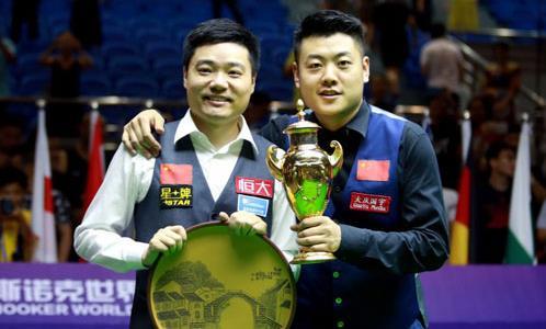 逆转|中国名将3-1夺冠，梁文博轰单杆136-0，完胜小司机晋级优胜组