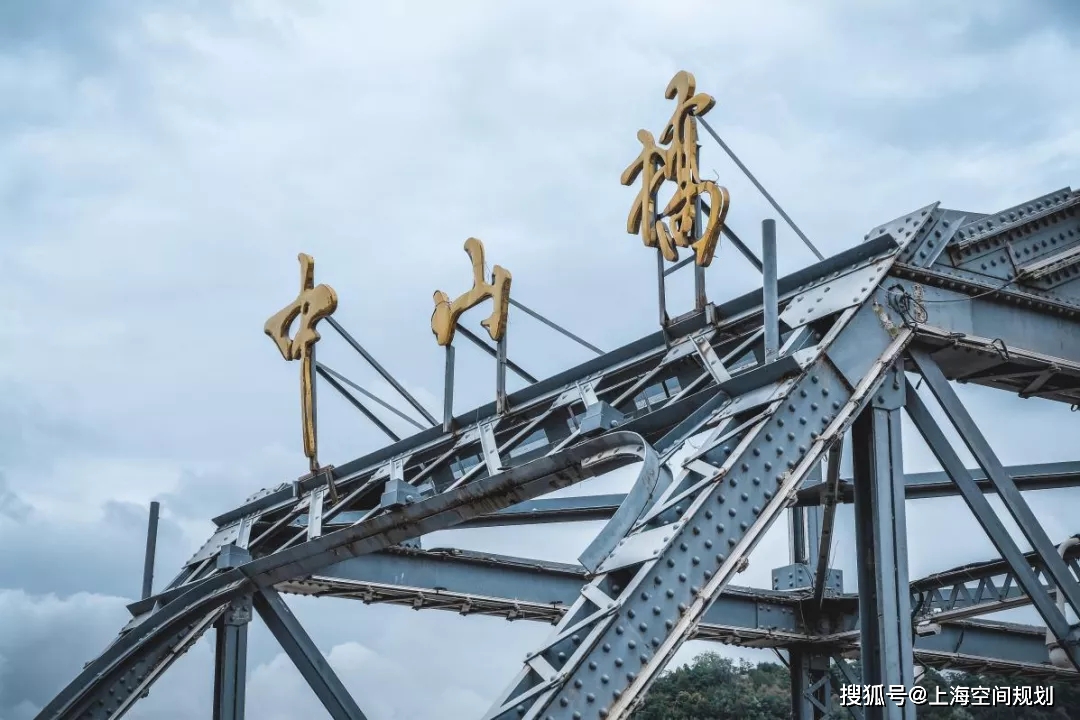 空間視野蘭州中山橋一條飛躍黃河的鋼鐵巨龍