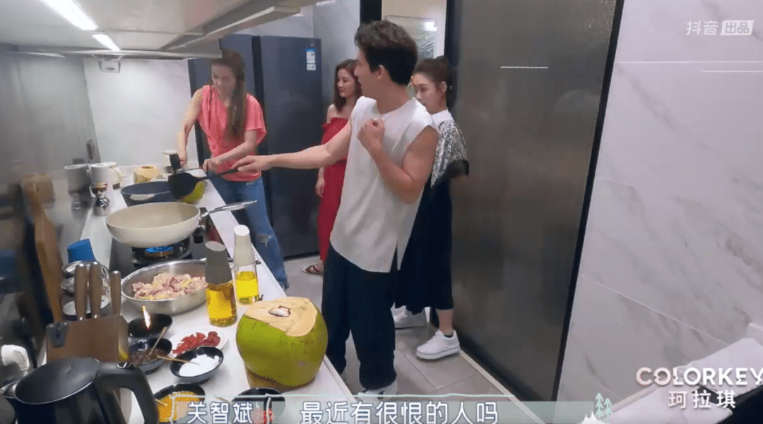 场面|三个女星一台戏，她们这回终于释放天性了？