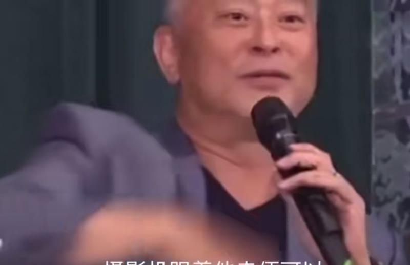 周星驰|杜琪峰：周星驰拍戏不需要导演 摄影机跟着他走就行了