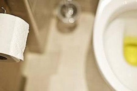 肾脏|糖尿病人尿中出现泡沫，是肾脏呼救的信号！别耽搁赶紧去医院！