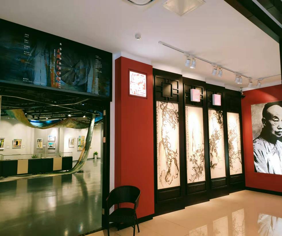 “太湖石与充电桩：朱泓彦观念艺术展”在上海昌硕文化中心隆重开幕