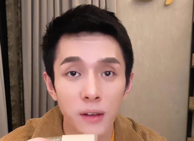 兰蔻吴昕晒出“续命”精华，一天卖出200000瓶，妆效不输兰蔻
