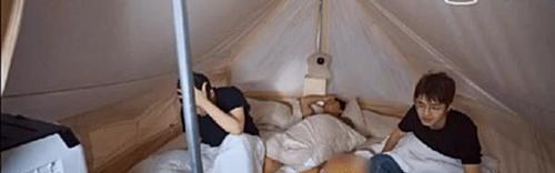 邓超|邓超陈赫刘昊然挑战轮滑上坡秒变“螃蟹”？